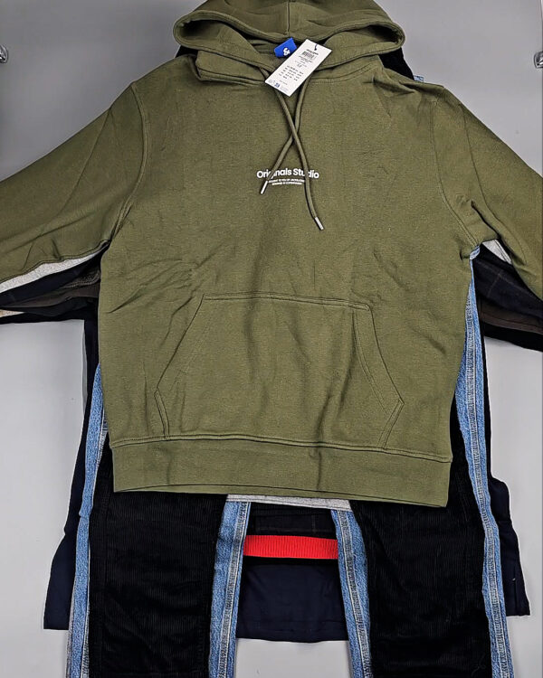 Фотография  926 - JACK JONES Men Winter mix 075#20 кг, ЛОТ № СТ-9533 оптом в Благовещенске и Амурской области