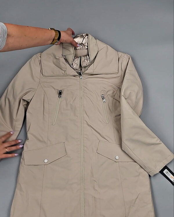 Фотография  353 - Ветровки женские CAN 104#12,4 кг, ЛОТ СТ-9403 оптом в Благовещенске и Амурской области