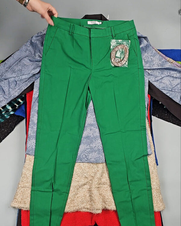 Фотография  481 - B.YOUNG Winter mix 104#15 кг, ЛОТ СТ-9595 оптом в Благовещенске и Амурской области