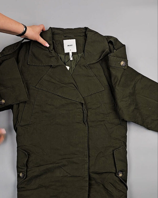 Фотография  805 - Ветровки Bestseller+DK 035#10 кг, ЛОТ СТ-9396 оптом в Благовещенске и Амурской области