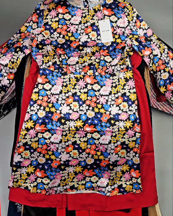 Фотография  175 - VILA Winter MIX 064#15 кг, ЛОТ СТ-9815 оптом в Благовещенске и Амурской области