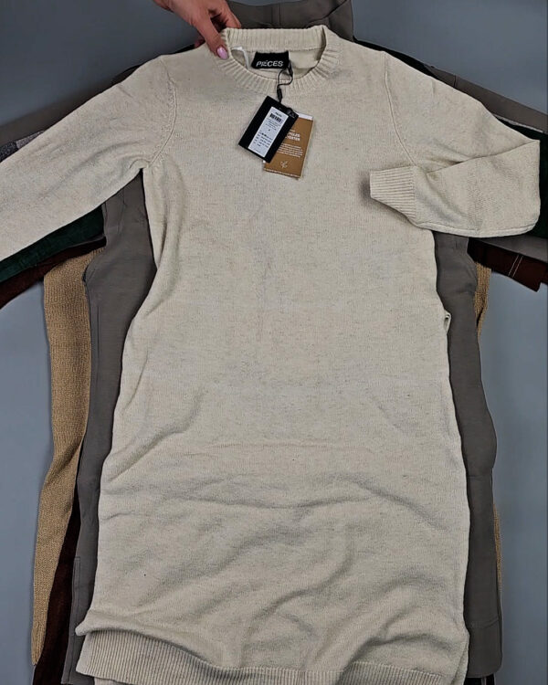 Фотография  368 - Платья Bestseller+DK Winter 035#7 кг, ЛОТ СТ-9916 оптом в Благовещенске и Амурской области