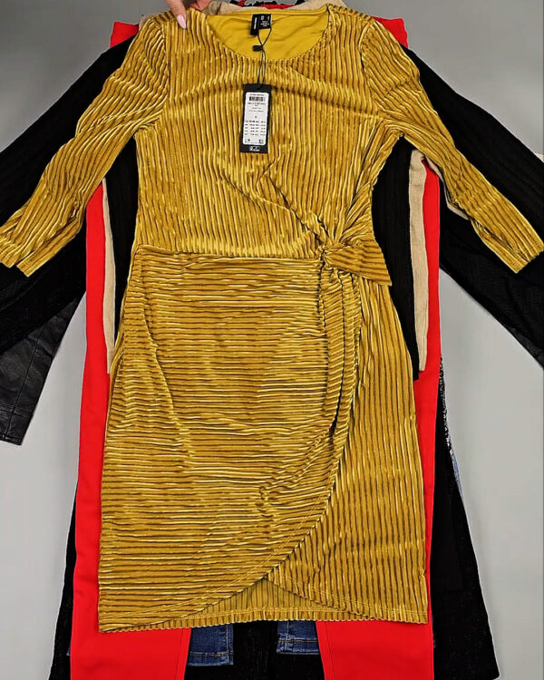 Фотография  647 - DK+Bestseller 085#16 кг, ЛОТ СТ-9952 оптом в Благовещенске и Амурской области