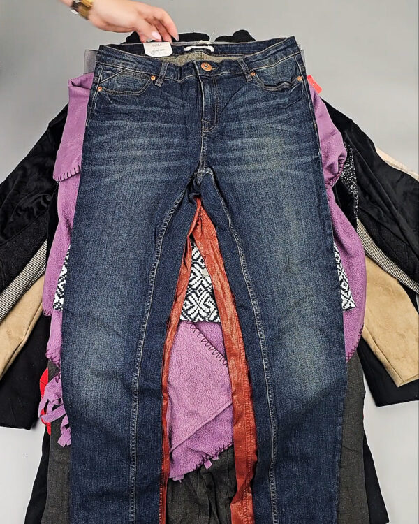 Фотография  435 - Женский микс зима (Winter mix)#20 кг, ЛОТ СХ-0206 оптом в Благовещенске и Амурской области