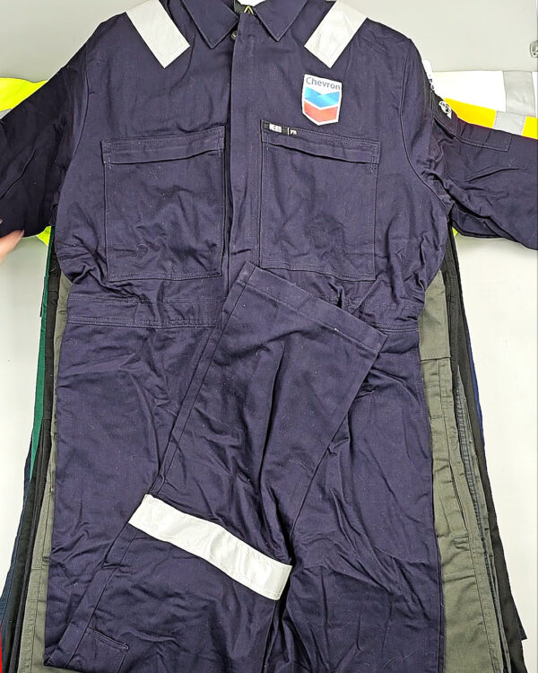 Фотография  341 - Рабочая одежда mix БМ#25 кг, ЛОТ СХ-0188 оптом в Благовещенске и Амурской области