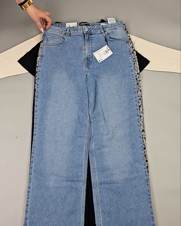 Фотография  315 - DK+Bestseller 085#16 кг, ЛОТ СТ-9952 оптом в Благовещенске и Амурской области