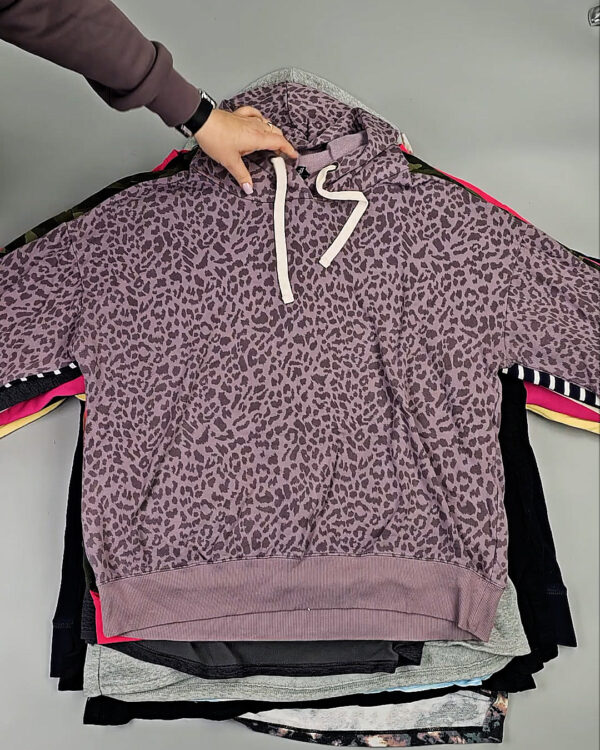 Фотография  203 - Толстовки (SWEAT TOPS Extra)#20 кг, ЛОТ СХ-0247 оптом в Благовещенске и Амурской области