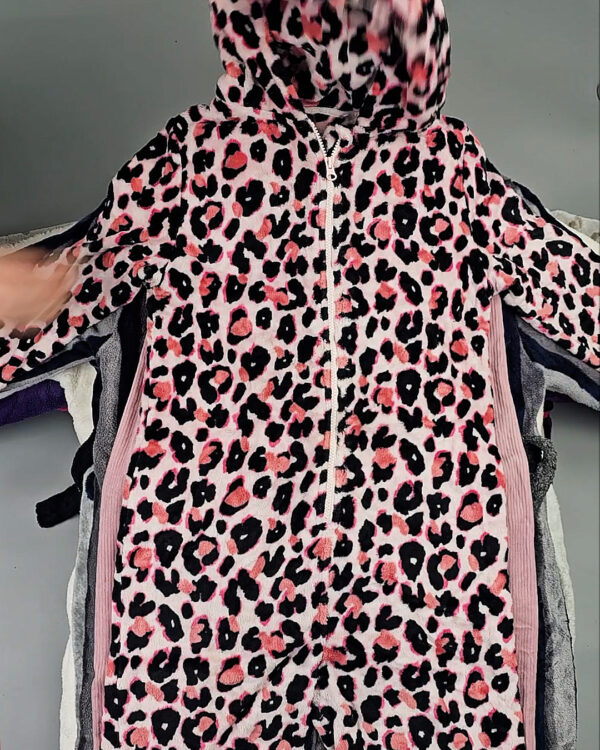 Фотография  904 - Халаты+пижамы флис Англия (SLEEPWEAR PREMIUM)#20 кг, ЛОТ СХ-0289 оптом в Благовещенске и Амурской области